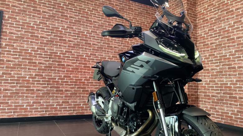 BMW F900 XR (25MY)